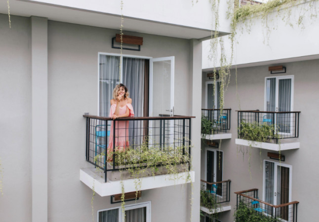 Manutenzione dei balconi senza estetica prevalente: responsabilità dei rispettivi proprietari