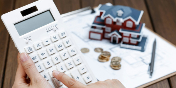 Vendita di immobili: a chi spettano le spese condominiali residue?